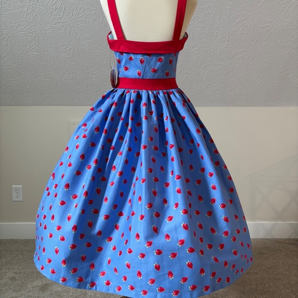 NWT! Lindy Bop Imelda Dress in Blue Strawberries XS - Picture 2 of 9